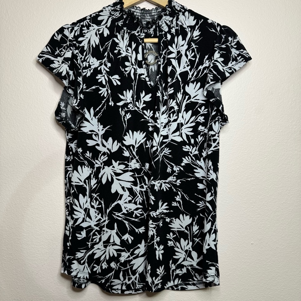 Adrienne Vitadini Floral Black and White Women's Top - Picture 2 of 7